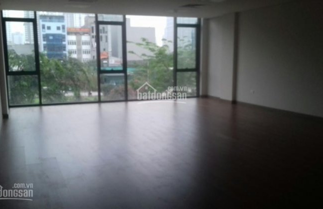 Cần cho thuê gấp nhà riêng ngõ 93 Hoàng Văn Thái 90m2, 3.5 tầng, giá 21 tr/th, ngõ ô tô vào được