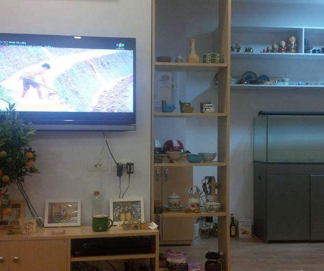 Cần bán căn hộ tập thể Khí Tượng Thủy Văn, tầng 2, ngõ 62 Nguyễn Chí Thanh, 60m2, giá 1.99 tỷ