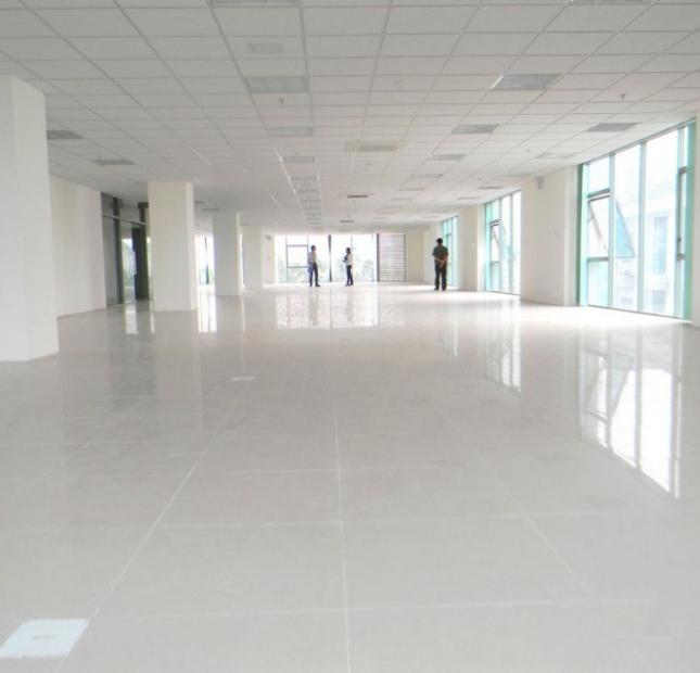 Cho thuê văn phòng mặt phố Hoàng Quốc Việt, DT 110m2, 205m2, 240m2, giá từ 160 nghìn/m2/th