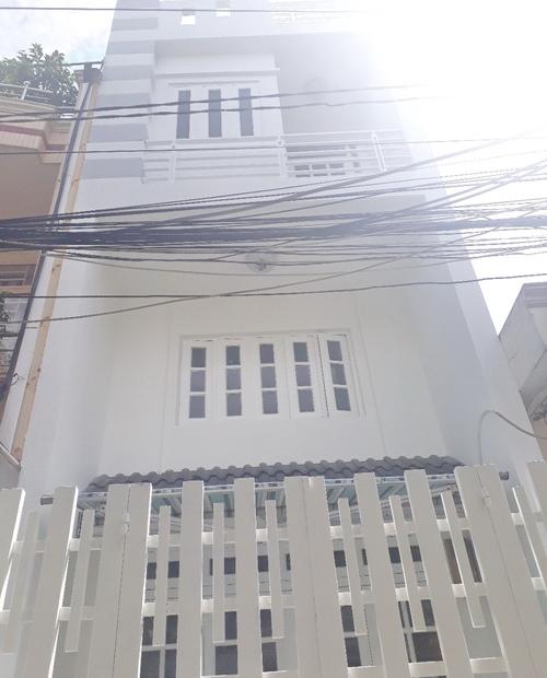 Bán gấp nhà hẻm 198 đường Nguyễn Thị Thập, phường Bình Thuận, DT 4 x 17m. Giá: 4.35 tỷ