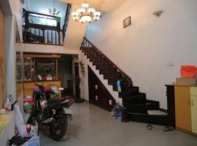 Cho thuê nhà riêng tại đường Hoàng Sâm, phường Nghĩa Đô, Cầu Giấy, Hà Nội, diện tích 40m2