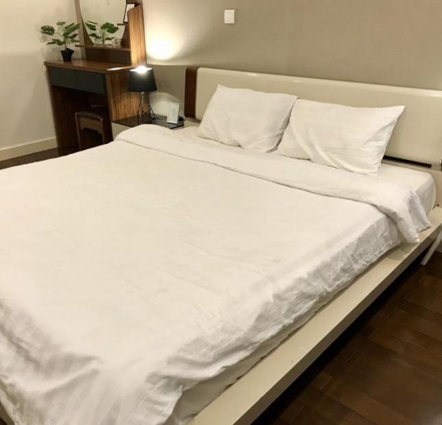 Cần cho thuê gấp chung cư M3- M4 Nguyễn Chí Thanh 120m2, 3 phòng ngủ, đủ đồ, giá 18tr/th
