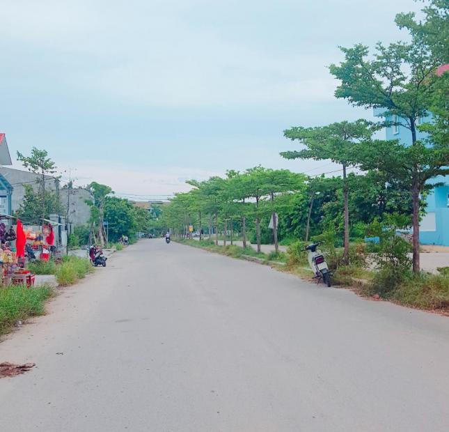 Bán lô đất đẹp mặt tiền Nguyễn Duy Trinh giá 20,8 tr/m2, LH Phương Thảo 0986106612