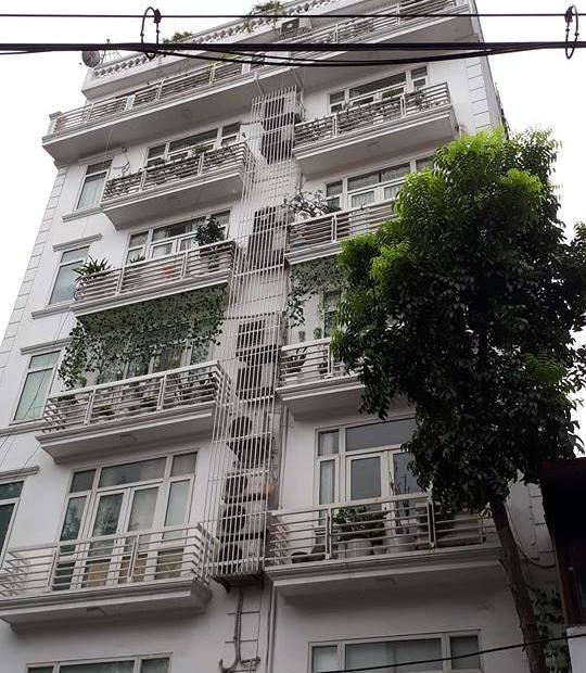 Bán nhà đường Nguyễn Chí Thanh, quận Đống Đa 70m2, 5 tầng, ô tô vào nhà, giá 10.8 tỷ