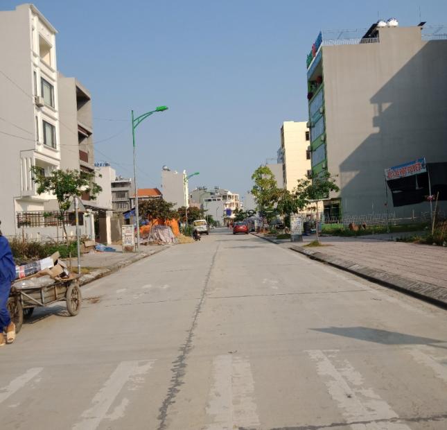 Bán đất dự án trung tâm Hồng Hải trục đường to đối diện dự án