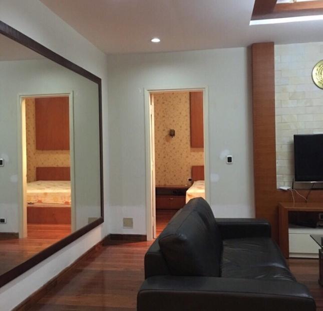 Cho thuê căn hộ chung cư 57 Láng Hạ, 2 phòng ngủ, đủ đồ nhà đẹp vào ngay 15 tr/th 
