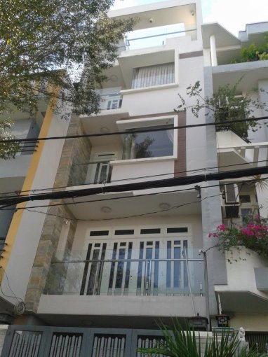 Bán Nhà mặt tiền Trần Phú khúc 2 chiều Q5, DT: 4x17m vuông vức. Giá chỉ hơn 20 tỷ