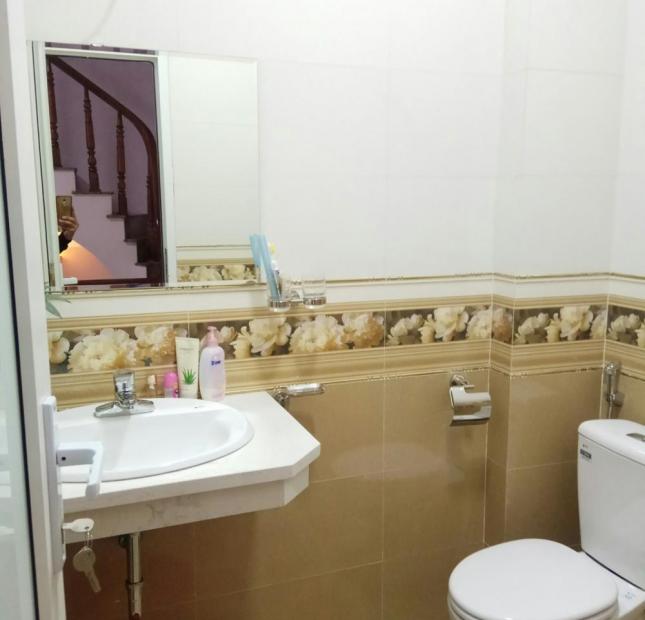 Bán nhà ngõ 762 Bạch Đằng, Hai Bà Trưng, DT 50m2, 4 tầng, 2 mặt thoáng giá 3.1 tỷ