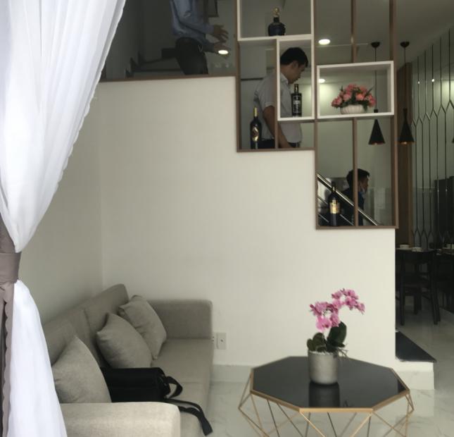 Bán nhà đẹp 1 trệt 2 lầu đúc sát Gò Vấp 1,53 tỷ, quận 12