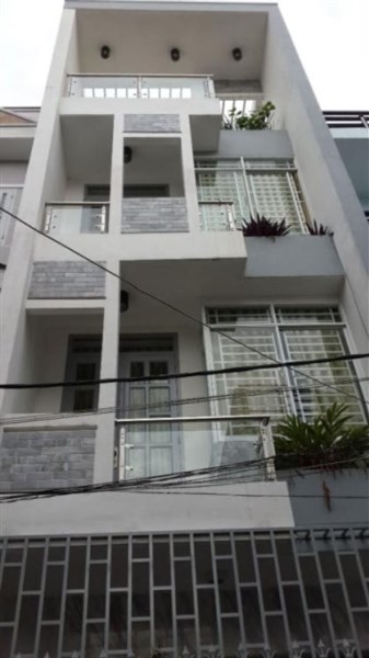 Nhà chính chủ đường CMT8, Tân Bình cần bán, nhà 4 tầng mới rất đẹp, giá cực rẻ LH: 0916837744