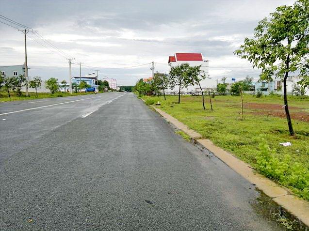 Bán đất siêu rẻ ngay gần sân bay Quốc Tế Long Thành, DT 300m2 giá 350tr/nền