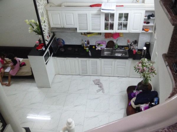 Hot đẹp độc đáo Phố Hoàng Mai 40m 5 tầng ở ngay.