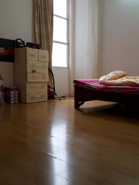 Hot đẹp độc đáo Phố Hoàng Mai 40m 5 tầng ở ngay.