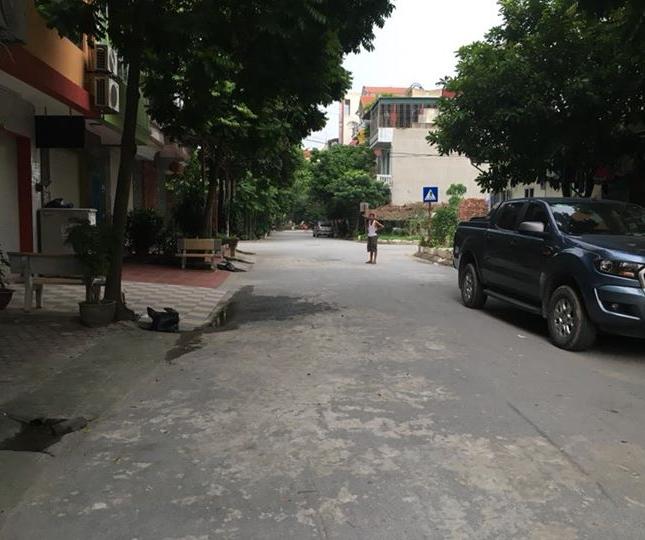 Cần tiền bán nhà riêng mặt phố ô tô vào nhà,Nguyễn Chính nhà 5 tầng DT 70M giá chỉ 5.7 tỷ