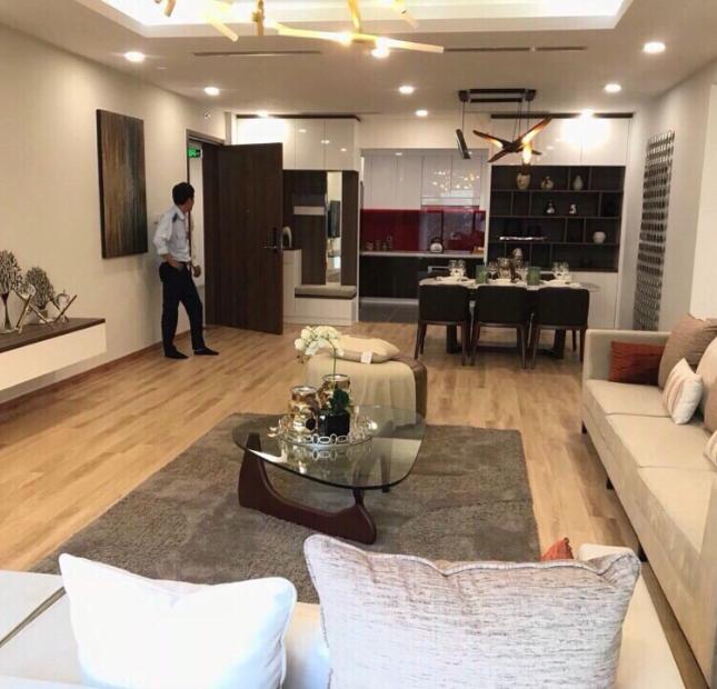Bán căn hộ 103m2 chung cư Hà Nội Paragon Duy Tân, gần Indochina Xuân Thủy, sắp bàn giao, giá 3,3 tỷ