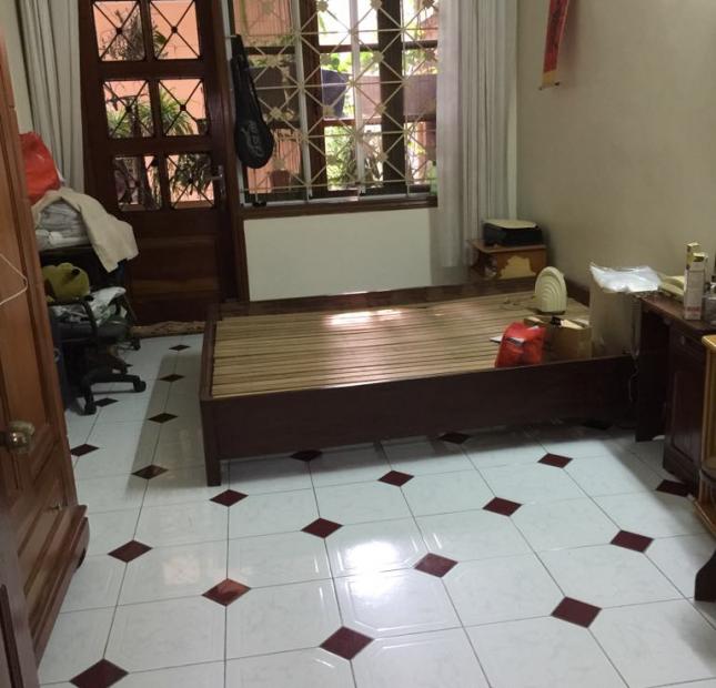 Cho thuê nhà tại ngõ 234, phố Thụy Khuê, Hà Nội