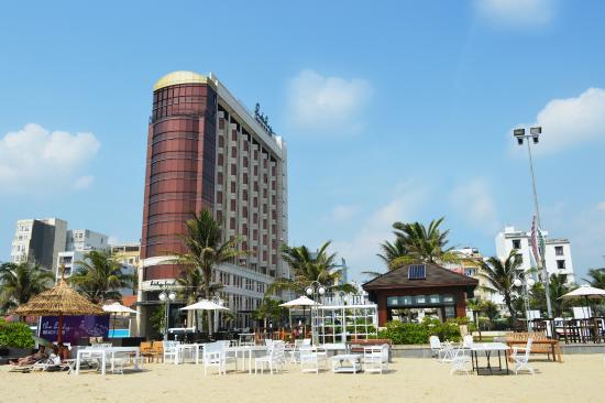 Bán đất xây khách sạn đường Hoàng Kế Viêm sau khách sạn Holiday Beach