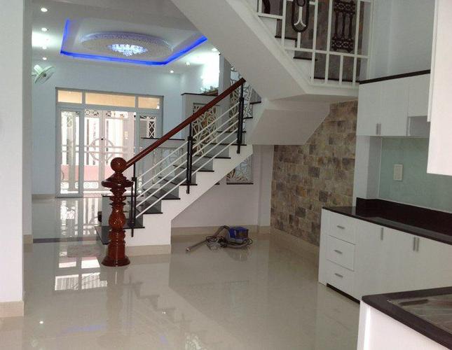 Cần bán nhà riêng phố Nguyễn Trãi, 30m2, 5 tầng, mặt tiền 4.5m, giá 3.8 tỷ