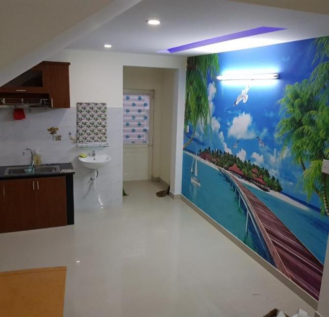 Cần bán nhà đẹp 2 tầng lệch mặt tiền đường Dương Quảng Hàm, TP Đà Nẵng