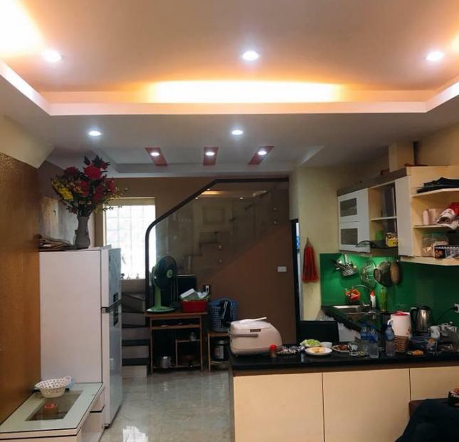 Bán nhanh nhà Kim Ngưu, 40m2, 5 tầng, nhà mới ở ngay