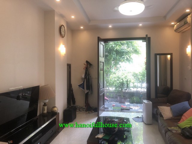 Villa in Vinhomes Riverside, Quận Long Biên cho thuê 0983739032