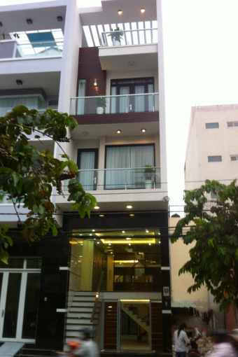 Bán hotel 1 trệt 4 lầu, hẻm đường Phạm Ngũ Lão, P. Phạm Ngũ Lão, Q1, giá 20 tỷ