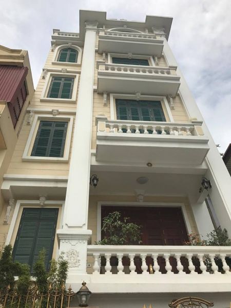 Bán gấp nhà phố Nguyễn Khang, 40m2 x 5T, MT khủng 7m, ô tô đỗ cửa, sát phố, ở ngay chỉ 5.2 tỷ