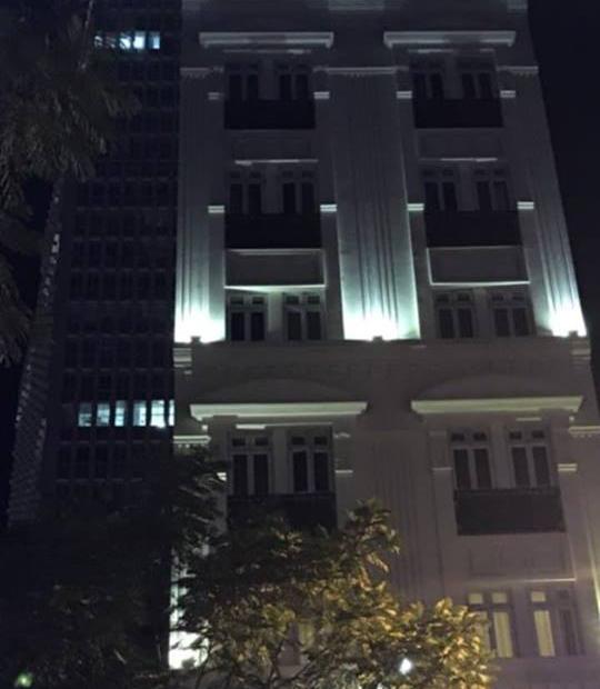 Bán khách sạn mặt tiền đường Nguyễn Thái Học, Quận 1. DT: 4.2mx20m 7 lầu sang trọng