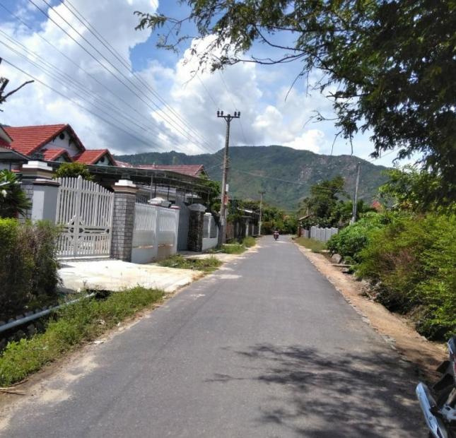 Chính chủ cần bán lô đất xã Suối Tiên gần đường HL 39, diện tích 406m2