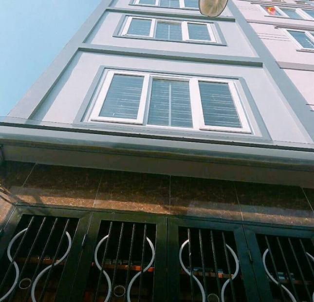 Cần bán gấp nhà lô góc ô tô đỗ cửa Vĩnh Hưng   dtsd 32m  5 tầng giá chỉ  2.55 tỷ.