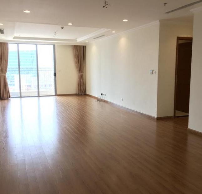Cho thuê căn hộ chung cư GoldSeason Nguyễn Tuân, 3PN sáng, nội thất cơ bản, giá 10 tr/th