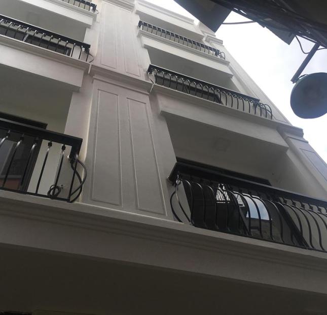 Cần bán nhà mới hoàn thiện, đẹp hiện đại tại Gia quất Thượng Thanh, Long Biên. S 32m.Lh:0387.08.08.94