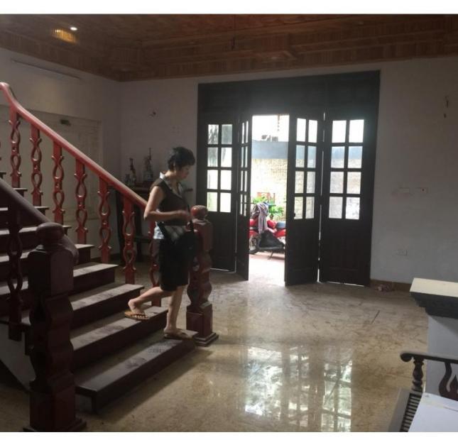 Nhà riêng Nguyễn Trãi, 71m2 x 4 tầng, 4 phòng ngủ, ngõ ô tô, sân để xe máy