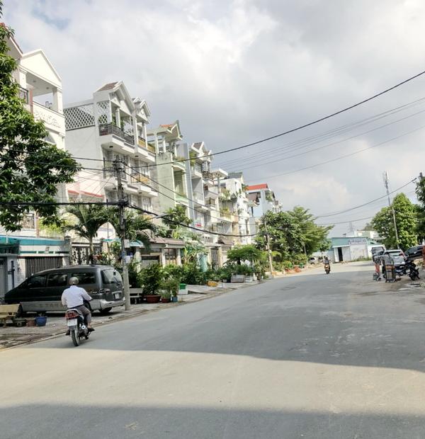 Cho thuê nhà nguyên căn 3 lầu Đường số 12m khu Nam Long phường Phú Thuận Quận 7