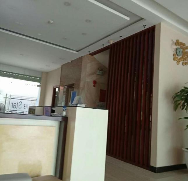 Bán khách sạn mặt phố Mỹ Đình, MT 6m,8 tầng thang máy, chuẩn 3 sao, giá 31 tỷ