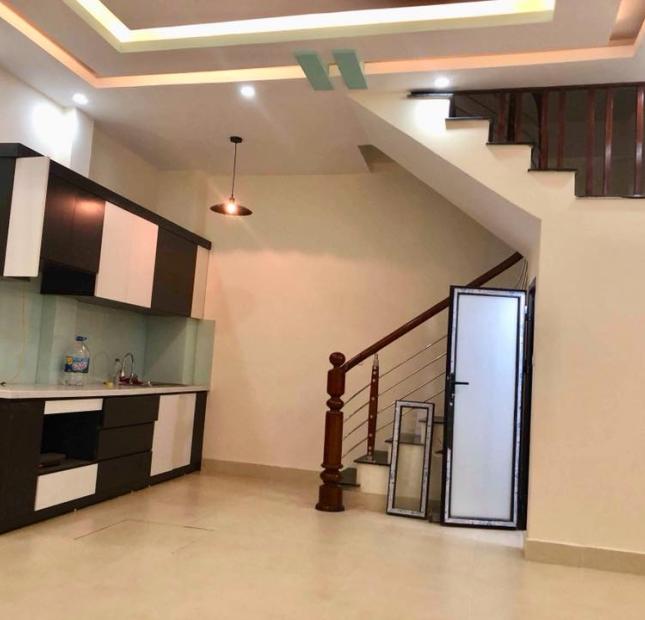 Gia đình cần bán nhanh nhà đẹp Giáp Nhất Thanh xuân 36m 5 tầng.