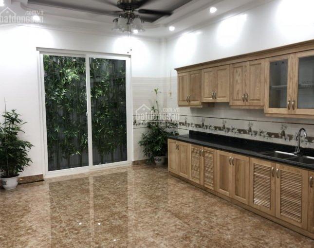 Bán nhà giá 3,7 tỷ, DT 50m2, 5 tầng, Đặng Văn Ngữ, Đống Đa, nhà xây mới cực đẹp