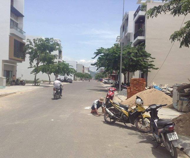 Bán đất lô 33 đường C1, VCN Phước Long 1 Nha Trang, 60m2 giá rẻ