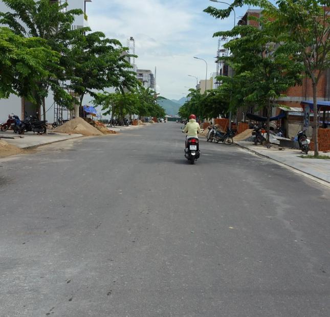 Bán đất lô 33 đường C1, VCN Phước Long 1 Nha Trang, 60m2 giá rẻ