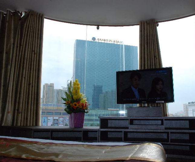 Bán nhà Trần Duy Hưng,Trung Hòa,Cầu Giấy,330m2 x 8T,hiện đang kinh doanh khách sạn,giá 54 tỷ