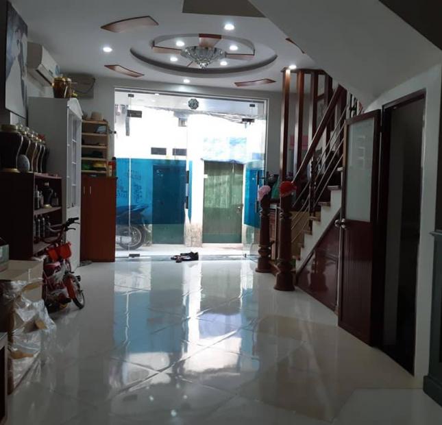 Bán nhà Duy Tân, Cầu Giấy 36m2, 4 tầng, nhà đẹp ở ngay