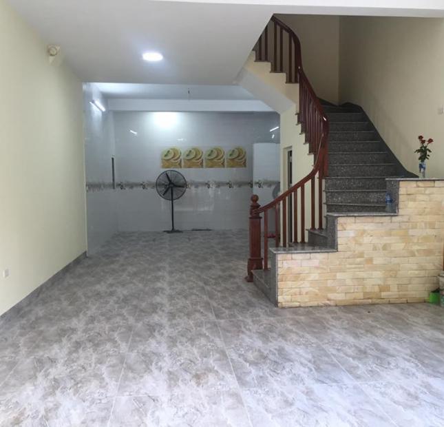 Cần cho thuê nhà riêng mới hoàn thiện, MĐ rộng tại Giang Biên, Long Biên, DT: 70m2. Giá: 12tr/th