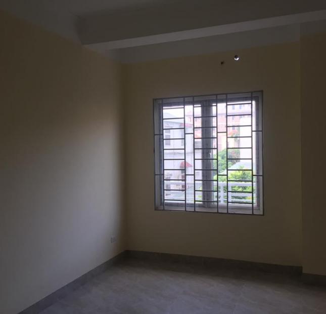 Cần cho thuê nhà riêng mới hoàn thiện, MĐ rộng tại Giang Biên, Long Biên, DT: 70m2. Giá: 12tr/th
