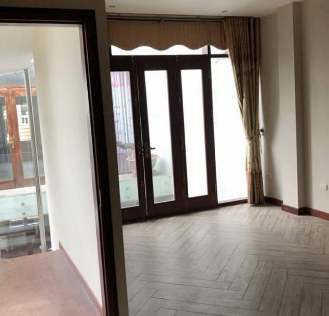Cho thuê nhà riêng tại Nguyễn Sơn, 60m2, 4 tầng, ô tô vào nhà, giá 13tr/th