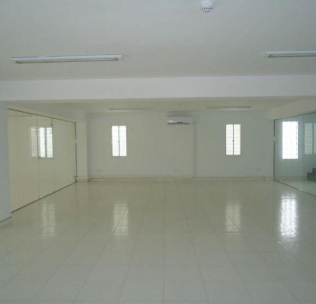 Cho thuê sàn văn phòng tại Hoàng Cầu 800 m2 điều hòa trung tâm giá 200 nghìn/m2/tháng