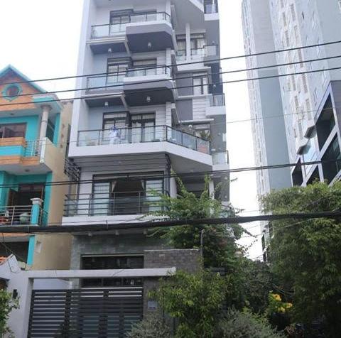 Tôi rất tiếc phải bán căn nhà mặt tiền đường Nguyễn Văn Cừ, Q1, đang kinh doanh tốt