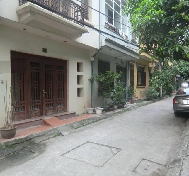 Cho thuê nhà riêng phố Phan Đình Giót, DT 50m2 x 4 tầng, giá 18tr/th, LH: 0963255927