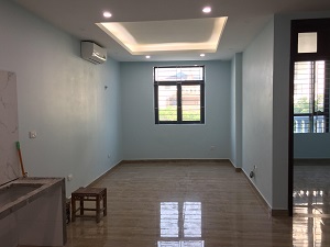 Cho thuê mặt bằng đường Lạc Long Quân, đoạn gần quận ủy Tây Hồ mặt tiền rộng 10.5m tiện làm NH