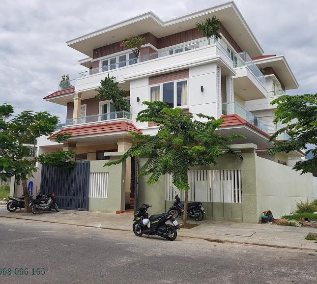 Bán biệt thự đẹp ở khu đô thị VCN – Phước Hải, Nha Trang, hướng đông nam 