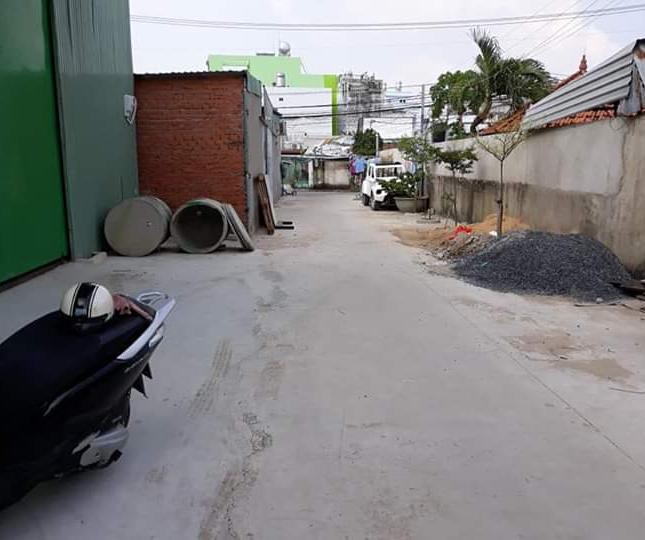 Cho thuê nhà kho đường Nguyễn Văn Giáp, Quận 2, 17 tr/th (7,5m x27m2, đường xe tải lớn). 0918860304